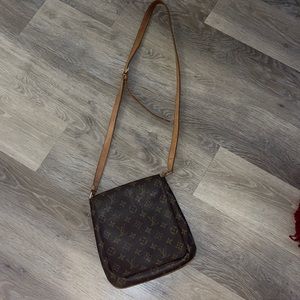 Authentic Louis Vuitton crossbody